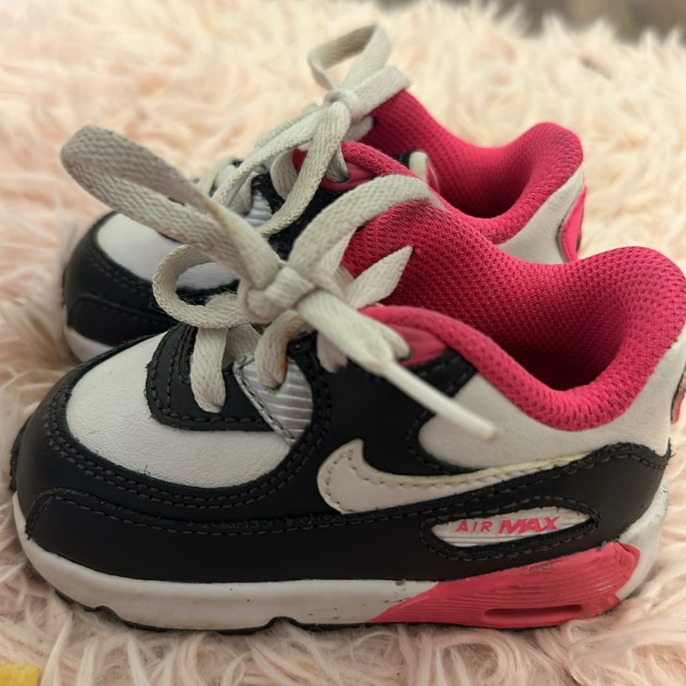 Nike air max size 4C